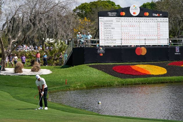 March 6, 2026, Orlando, Florida, USA: Rory McIlroy chips on the 8th green during the second round of the Arnold Palmer Invitational Pro-Am presented by Mastercard at Bay Hill Club & Lodge. PGA, Golf Herren 2026: Arnold Palmer Invitational - Round 2  - ZUMAw109 20260306_fap_w109_020 Copyright: xDebbyxWongx