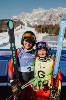 PARALYMPICS - Winter Paralympics Milano Cortina 2026 CORTINA D AMPEZZO,ITALY,07.MAR.26 - PARALYMPICS, ALPINE SKIING - Paralympic Winter games, Winterspiele,Spiele, Summer games Milano Cortina 2026, downhill, women. Image shows the rejoicing of Veronika Aigner (AUT) and Lilly Sammer (AUT).  GEPAxpictures xAlexanderxSolc