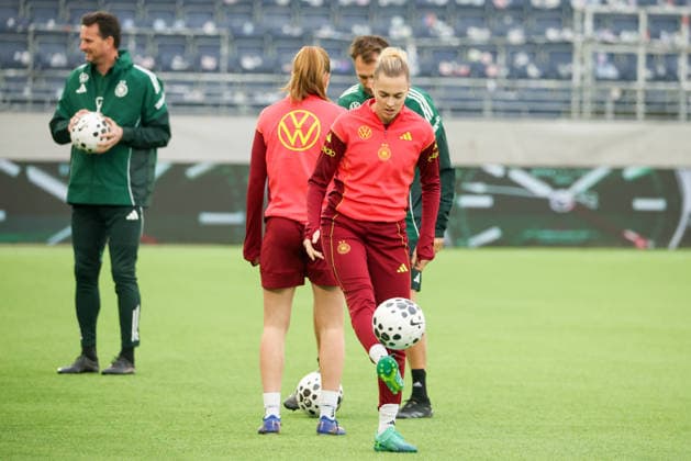 Stavanger, Norwegen: 06. März 2026: Abschlusstraining der deutschen Fußballnationalmannschaft der Frauen im Lyse Stadion in Stavanger, Norwegen, vor dem WM Qualifikationsspiel gegen die norwegische Nationalmannschaft der Frauen Im Bild: Laura Freigang (Deutschland) beim Abschlusstraining in Stavanger, Norwegen. Copyright: HMBxMedia MadeleinexFantini