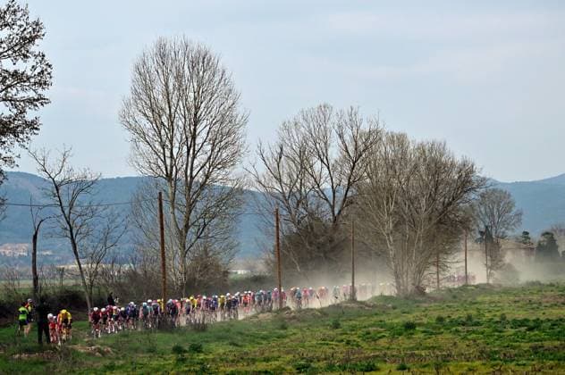 The pack of riders pictured in action during the men elite Strade Bianche one day cycling race, 203km from and to Siena, Italy on Saturday 07 March 2026. DIRKxWAEM  x166728531x