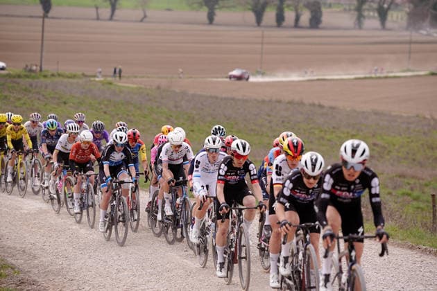 The pack rides during the Strade Bianche Woman Elite (White Roads) a 133 km one day race from and to Siena (Tuscany), Italy - Saturday March 7, 2025 - - cycling  Copyright: xMarcoxAlpozzi xLaPressex