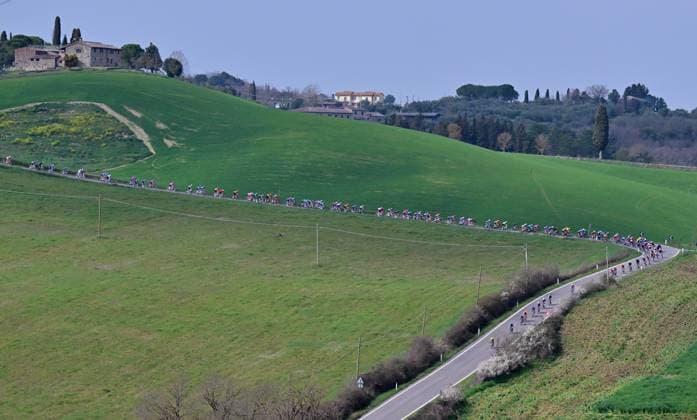 The pack of riders pictured in action during the men elite Strade Bianche one day cycling race, 203km from and to Siena, Italy on Saturday 07 March 2026. DIRKxWAEM  x166729151x