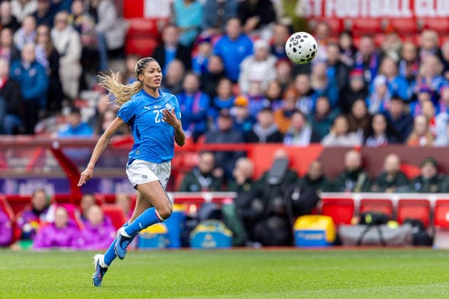 England Women v Iceland Women, FIFA Women s World UEFA Cup, Group A Iceland Women Sveindis Jane Jonsdottir chases ball during the FIFA Women s World UEFA Cup match between England Women and Iceland Women at the City Ground, Nottingham, UK on 7 March 2026. Nottingham City Ground Nottinghamshire UK Editorial use only , Copyright: xManjitxNarotrax PSI-23851-0009