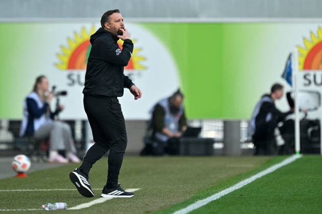 Paderborn, Home Deluxe Arena, 07.03.26, GER, Herren, 2.Bundesliga, Saison 2025-2026, SC Paderborn 07 - Eintracht Braunschweig Bild: Trainer Heiner BACKHAUS (Braunschweig) DFL regulations prohibit any use of photographs as image sequences and or quasi-video. NRW Deutschland