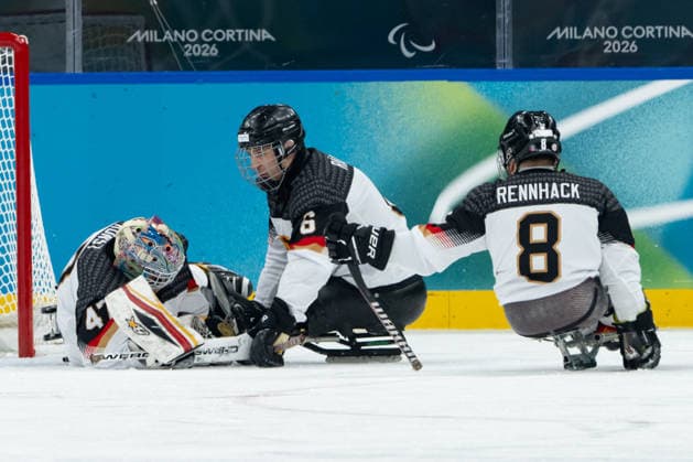 Para Ice hockey, Eishockey - Millano Cortina 2026 Winter Paralympics: Day 1 Para Ice Hockey - Milano Cortina 2026 Winter Paralympics: Day 1 MILANO SANTAGIULIA ICE HOCKEY ARENA MILANO, ITALY - MARCH 7: Preliminary Round - Group A China - Germany KUNST Simon (No. 47, Athlet, Goalkeeper, 03.08.1986, Club Hannover Ice Lions), RAEDLER Hugo (No. 6, Athlet, Defender, 17.12.1978, Club ESV Dachau Woodpeckers) and RENNHACK Frank (No. 8, Athlet, Forward, 12.10.1989, Club Dresdner Eisloewen) Team Para Ice Hockey Germany is playing China on March 7 at the Milano Santagiulia Ice Hockey Arena at day 1 of the Milano Cortina 2026 Winter Paralympics. (Photo by RALF KUCKUCK) Copyright 2026 Ralf Kuckuck