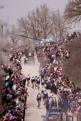 Head of the race during the Strade Bianche Woman Elite (White Roads) a 133 km one day race from and to Siena (Tuscany), Italy - Saturday March 7, 2025 - - cycling  Copyright: xMarcoxAlpozzi xLaPressex