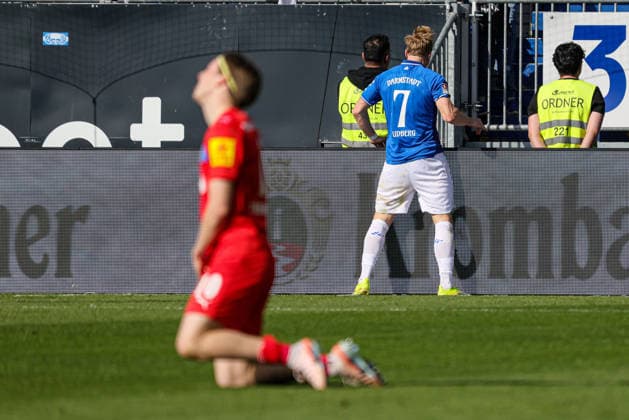 07.03.2026, xhettx, Fussball 2.Bundesliga, SV Darmstadt 98 - Holstein Kiel v.l. Enttäuschung bei Adrian Kapralik (KSV Holstein Kiel, 20) und Jubel beim Torschützen zum 1:0 Isac Alexi Sivert Lidberg (SV Darmstadt 98, 7) (DFL DFB REGULATIONS PROHIBIT ANY USE OF PHOTOGRAPHS as IMAGE SEQUENCES and or QUASI-VIDEO)