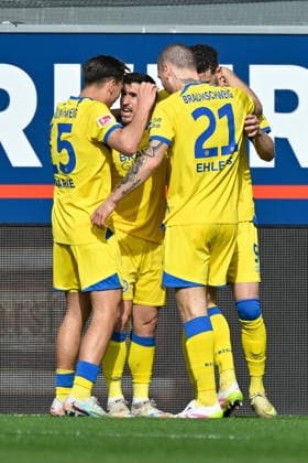 Paderborn, Home Deluxe Arena, 07.03.26, GER, Herren, 2.Bundesliga, Saison 2025-2026, SC Paderborn 07 - Eintracht Braunschweig Bild: Robin Heußer (Braunschweig) jubelt nach seinem Tor zum 0:1 DFL regulations prohibit any use of photographs as image sequences and or quasi-video. NRW Deutschland