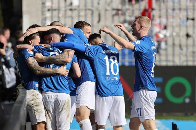 07.03.2026, xtvx, Fussball 2.Bundesliga, SV Darmstadt 98 - Holstein Kiel v.l. Goal scored, Tor zum 1:0 Isac Lidberg (SV Darmstadt 98) Torjubel, Goal celebration, celebrate the goal, celebrates scoring (DFL DFB REGULATIONS PROHIBIT ANY USE OF PHOTOGRAPHS as IMAGE SEQUENCES and or QUASI-VIDEO) Darmstadt