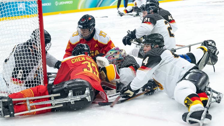 Para Ice hockey, Eishockey - Millano Cortina 2026 Winter Paralympics: Day 1 Para Ice Hockey - Milano Cortina 2026 Winter Paralympics: Day 1 MILANO SANTAGIULIA ICE HOCKEY ARENA MILANO, ITALY - MARCH 7: Preliminary Round - Group A China - Germany Trouble in the German half. Team Para Ice Hockey Germany is playing China on March 7 at the Milano Santagiulia Ice Hockey Arena at day 1 of the Milano Cortina 2026 Winter Paralympics. (Photo by RALF KUCKUCK) Copyright 2026 Ralf Kuckuck