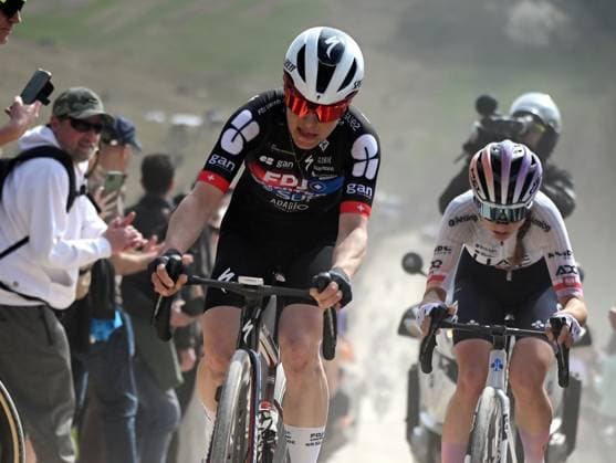 Swiss Elise Chabbey of FDJ SUEZ pictured in action during the women elite Strade Bianche one day cycling race, 133km from and to Siena, Italy, on Saturday 07 March 2026. ELIASxROM  x166742109x