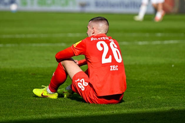 David Zec (Holstein Kiel, 26) ist enttäuscht über die Niederlage GER, SV Darmstadt 98 vs. Holstein Kiel, Fussball 2. Bundesliga, 25. Spieltag, Saison 2025 2026, 07.03.2026. DFL regulations prohibit any use of photographs as image sequences and or quasi-video GER, SV Darmstadt 98 vs. Holstein Kiel, Fussball 2. Bundesliga, 25. Spieltag, Saison 2025 2026 Darmstadt