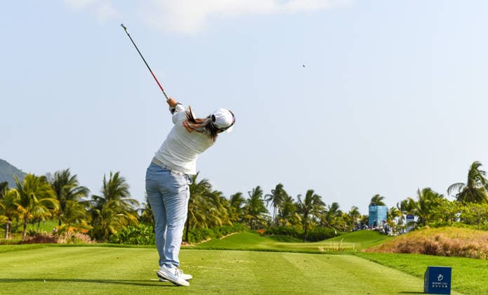 (260307) -- LINGSHUI, March 7, 2026 -- Choi Hye Jin of South Korea plays a shot during the third round of the Blue Bay LPGA, Golf Damen golf tournament in Lingshui, south China s Hainan Province, March 7, 2026. ) (SP)CHINA-HAINAN-LINGSHUI-GOLF-BLUE BAY LPGA (CN) YangxGuanyu 