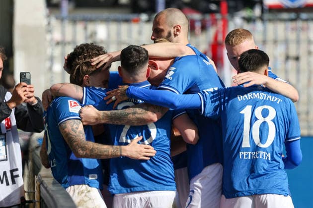 2026.03.07 xjfx 2.Bundesliga SV Darmstadt 98 - Holstein Kiel v.l., die Spieler von SV Darmstadt 98 Torjubel, Goal celebration, celebrate the goal (DFL DFB REGULATIONS PROHIBIT ANY USE OF PHOTOGRAPHS as IMAGE SEQUENCES and or QUASI-VIDEO)