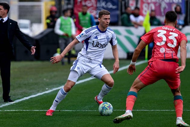 Como s Ignace Van der Brempt in action during the Serie A soccer match between Cagliari Calcio and Como at the Unipol Domus in Cagliari, Sardinia - Saturday 7th March 2026. - Soccer  Copyright: x Â®xGianlucaxZuddas LaPressex