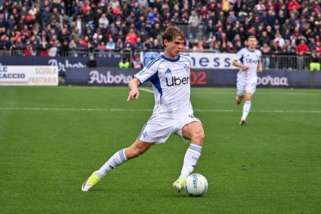 Nico Paz of Como 1907 during Cagliari Calcio vs Como 1907, Italian soccer Serie A match in Cagliari, Italy, March 07 2026  Copyright: xLuigixCanu IPAxSportx xipa-agency.netx xx IPA_72510158 IPA_Agency_IPA72510158