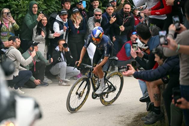 British Thomas Pidcock of Pinarello Q36.5 Pro Cycling pictured in action during the men elite Strade Bianche one day cycling race, 203km from and to Siena, Italy on Saturday 07 March 2026. POOLxTIMxDExWAELE  x166747372x