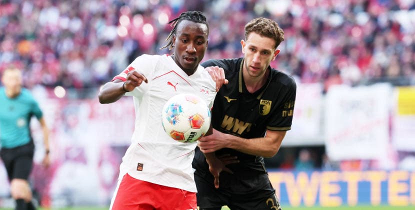 RB Leipzig - Augsburg Bundesliga Leipzig, 07.03.2026, Red Bull Arena, Fußball, 1.Bundesliga, 25.Spieltag , RB Leipzig vs. FC Augsburg , Im Bild von links: Yan Diomande (49, RB Leipzig), Arthur Chaves (34, Augsburg). , Nur zur redaktionellen Nutzung. Only editorial use. , DFL DFB regulations prohibit any use of photographs as image sequences and or quasi-video. ,