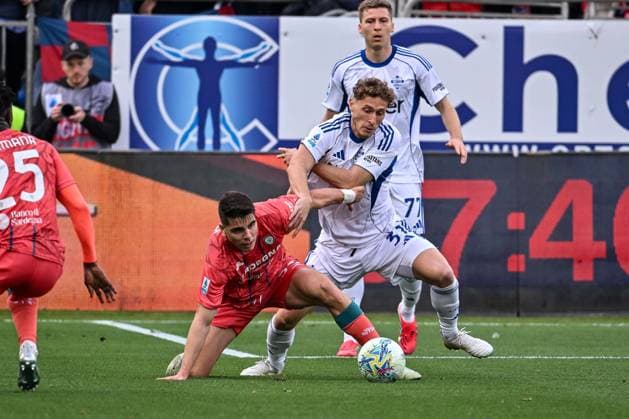 Adam Obert of Cagliari Calcio during Cagliari Calcio vs Como 1907, Italian soccer Serie A match in Cagliari, Italy, March 07 2026  Copyright: xLuigixCanu IPAxSportx xipa-agency.netx xx IPA_72511930 IPA_Agency_IPA72511930