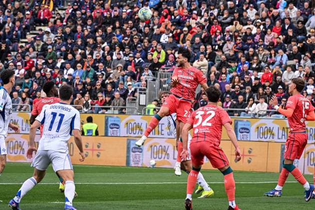 Alberto Dossena of Cagliari Calcio during Cagliari Calcio vs Como 1907, Italian soccer Serie A match in Cagliari, Italy, March 07 2026  Copyright: xLuigixCanu IPAxSportx xipa-agency.netx xx IPA_72512097 IPA_Agency_IPA72512097