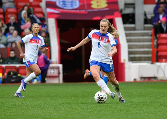Georgia Stanway (England) attacking with the ball during the Womens European World Cup Qualifier 2027 match between England Women and Iceland Women at the City Ground, Nottingham, England on 7 March 2026. Copyright: xMarkxDunnx 44650016