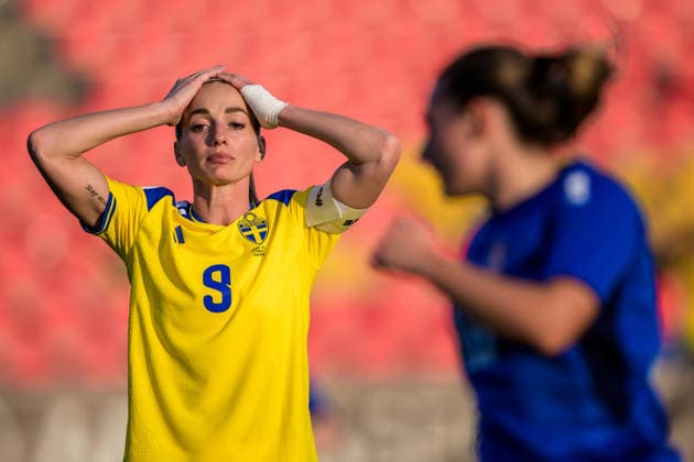 260307 Kosovare Asllani of Sweden looks dejected during the FIFA Women™s World Cup Qualifier football match between Serbia and Sweden on March 7, 2026 in Stara Pazova. Photo: Ludvig Thunman BILDBYRAN kod LT LT0784 fotboll football soccer fotball vm-kval kval fifa womens world cup qualifier qualifier serbien serbia sverige sweden dam bbeng depp Copyright: LUDVIGxTHUNMAN BB260307LT068