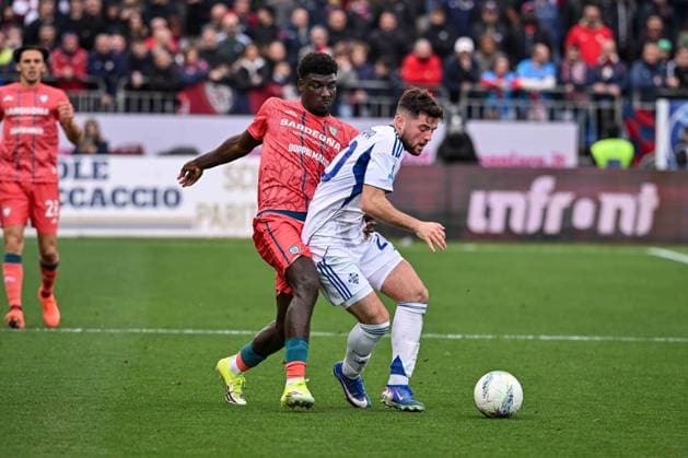 Martin Baturina of Como 1907 during Cagliari Calcio vs Como 1907, Italian soccer Serie A match in Cagliari, Italy, March 07 2026  Copyright: xLuigixCanu IPAxSportx xipa-agency.netx xx IPA_72515226 IPA_Agency_IPA72515226