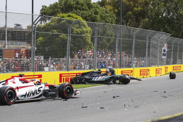 MELBOURNE, AUSTRALIA - MARCH 7: Andrea Kimi Antonelli of Italy (12) beside his Mercedes AMG PETRONAS F1 Team F1 W17 after crashing during qualifying ahead of the F1 Grand Prix of Australia at Albert Park Circuit on March 7, 2026 in Melbourne, Australia.(Photo by Paddocker) Copyright: xPaddocker SPPx Sportspressphoto_SPR103985