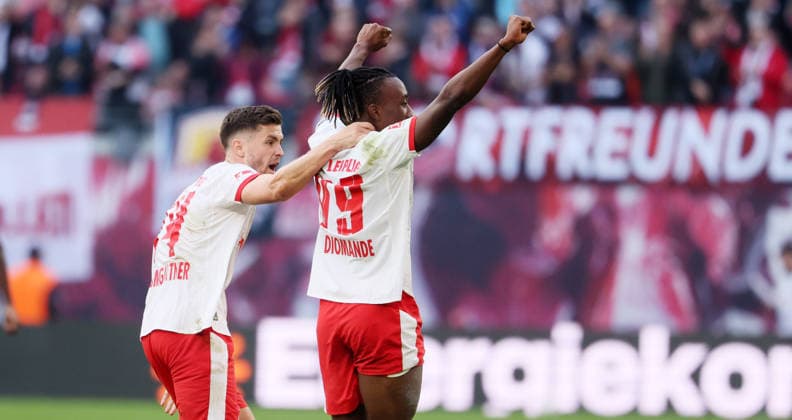 RB Leipzig - Augsburg Bundesliga Leipzig, 07.03.2026, Red Bull Arena, Fußball, 1.Bundesliga, 25.Spieltag , RB Leipzig vs. FC Augsburg , Im Bild: Tor für RB Leipzig. Yan Diomande (49, RB Leipzig) trifft zum Ausgleich und jubelt mit Christoph Baumgartner (14, RB Leipzig). , Nur zur redaktionellen Nutzung. Only editorial use. , DFL DFB regulations prohibit any use of photographs as image sequences and or quasi-video. ,