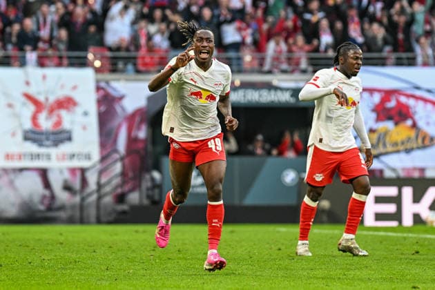 Fußball I Herren I Saison 2025-2026 I Bundesliga I 25. Spieltag I RB Leipzig - FC Augsburg I 07.03.2026 Torjubel Yan Diomande (49, RB Leipzig) nach seinem Tor zum 1:1 Ausgleich Freisteller, Nahaufnahme, Porträt, Portrait, Einzelfoto, Einzelbild, Körper Leipzig Red Bull Arena Sachsen Deutschland