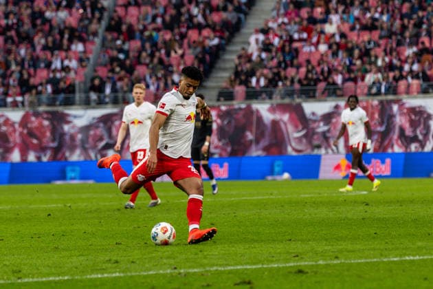 GER, Bundesliga, RB Leipzig - FC Augsburg. 07.03.2026, Red Bull Arena, Leipzig, GER, Bundesliga, RB Leipzig - FC Augsburg. Benjamin Henrichs (RB Leipzig 39) Einzelaktion Aktion Â
