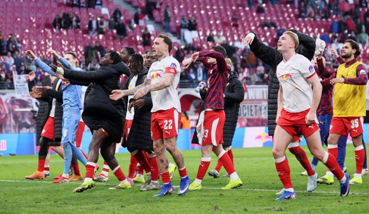 RB Leipzig - Augsburg Bundesliga Leipzig, 07.03.2026, Red Bull Arena, Fußball, 1.Bundesliga, 25.Spieltag , RB Leipzig vs. FC Augsburg 2:1 (0:1) , Im Bild: Leipzig jubelt nach dem Spiel. , Nur zur redaktionellen Nutzung. Only editorial use. , DFL DFB regulations prohibit any use of photographs as image sequences and or quasi-video. ,