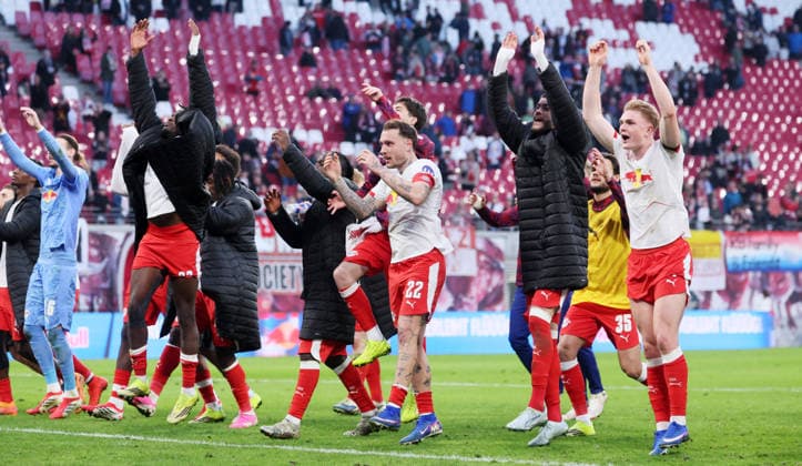 RB Leipzig - Augsburg Bundesliga Leipzig, 07.03.2026, Red Bull Arena, Fußball, 1.Bundesliga, 25.Spieltag , RB Leipzig vs. FC Augsburg 2:1 (0:1) , Im Bild: Leipzig jubelt nach dem Spiel. , Nur zur redaktionellen Nutzung. Only editorial use. , DFL DFB regulations prohibit any use of photographs as image sequences and or quasi-video. ,