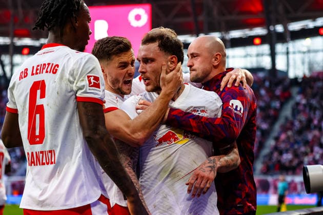 David Raum (RB Leipzig, 22) Jubel, Torjubel, jubelt ueber Tor zum 2:1, Christoph Baumgartner (RB Leipzig, 14), Ezechiel Banzuzi (RB Leipzig, 06), RB Leipzig vs. FC Augsburg, Fussball, 1. Bundesliga, 25. Spieltag, Saison 2025 2026, 07.03.2026,¨ DFL REGULATIONS PROHIBIT ANY USE OF PHOTOGRAPHS AS IMAGE SEQUENCES AND OR QUASI-VIDEO,¨ RB Leipzig vs. FC Augsburg, Fussball, 1. Bundesliga, 25. Spieltag, Saison 2025 2026, 07.03.2026 Leipzig