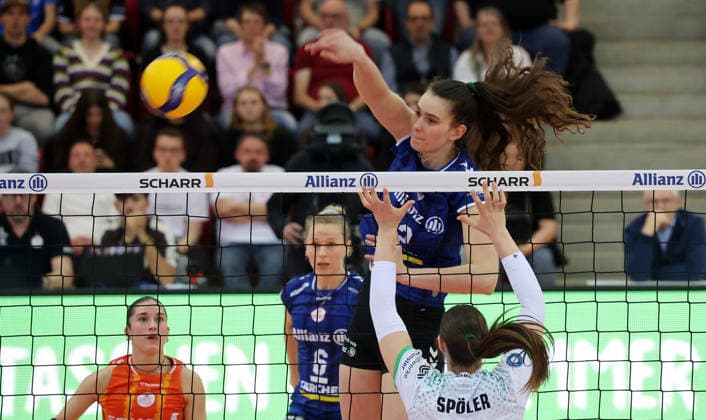 Stuttgart , Bundesliga Volleyball Allianz MTV Stuttgart vs. USC Münster , Lucia Varela Gomez ( Stgt )