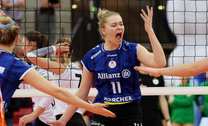 Stuttgart , Bundesliga Volleyball Allianz MTV Stuttgart vs. USC Münster , Pauline Martin ( Stgt )