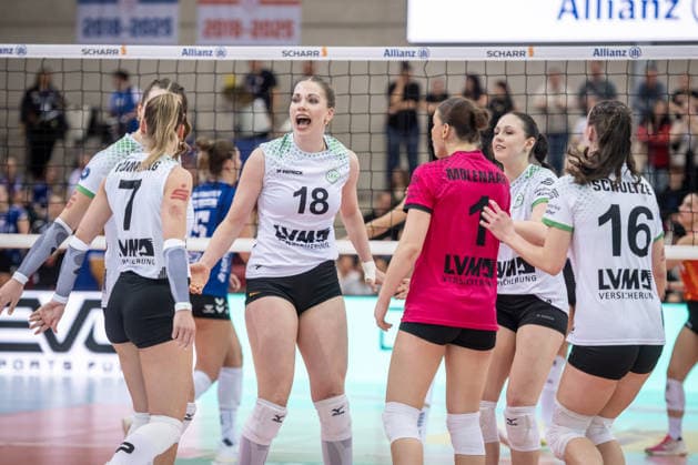 Diane Seybering (USC Muenster, 18), Mitte - Jubel mit Team GER, Allianz MTV Stuttgart - USC Muenster, Volleyball Bundesliga, VBL, Spielzeit 2025 2026, 07.03.2026 GER, Allianz MTV Stuttgart - USC Muenster, Volleyball Bundesliga, VBL, Spielzeit 2025 2026, 07.03.2026 Stuttgart Copyright: xSandyxDinkelackerx EP_SDR