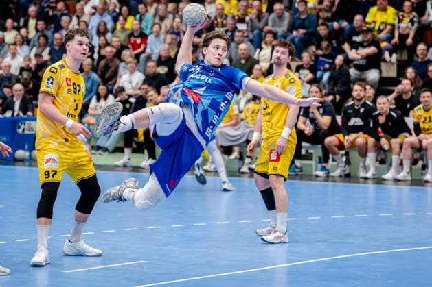 Krefeld, 07.03.2026, Handball, Herren, 2. Bundesliga, 23. Spieltag, 2025 2026: HSG Krefeld Niederrhein TV Großwallstadt Axel Skaarnaes (TV Großwallstadt, 35) beim Torwurf Krefeld Glockenspitzhalle NRW Germany