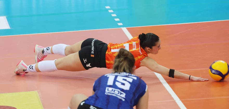 Stuttgart , Bundesliga Volleyball Allianz MTV Stuttgart vs. USC Münster , Fabiana Mottis ( Stgt )