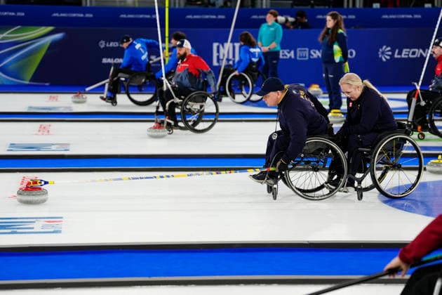 CORTINA, ITALY 20260307 Sweden s Marcus Holm and Sabina Johansson during Saturday s mixed curling match between Sweden and South Korea in the Paralympics at Cortina Curling Olympic Stadium. *** The image is included in the SPORTS PACKAGE. For others PAYMENT IMAGE *** CORTINA ITALY x9200x *** CORTINA, ITALY 20260307 Sweden s Marcus Holm and Sabina Johansson during Saturday s mixed curling match between Sweden and South Korea in the Paralympics at Cortina Curling Olympic Stadium The image is included in the SPORTS PACKAGE For others PAYMENT IMAGE CORTINA ITALY x9200x  Copyright: xBjörnxLarssonxRosvall TTx PARALYMPICS 2026 CURLING