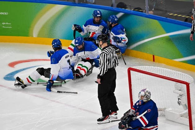 Italy s Depaoli Christoph score a goal during Paralympic Winter games, Winterspiele,Spiele, Summer games MILANO-CORTINA 2026 - Para Ice hockey, Eishockey - Italy vs USA, Olympic Winter Games Milano-Cortina 2026 in Milano, Italy, March 07 2026  Copyright: xAlessioxMarini IPAxSportx xipa-agency.netx xx IPA_72528603 IPA_Agency_IPA72528603