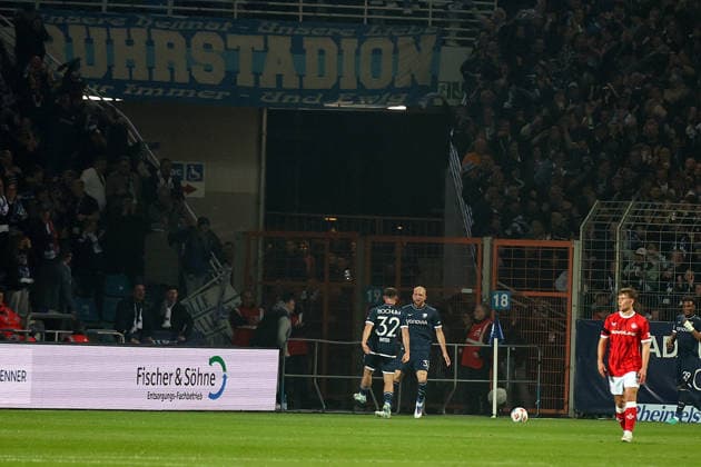 07.03.2026, xrekx, Fussball 2.Bundesliga, VfL Bochum - 1.FC Kaiserslautern v.l. Torjubel nach dem Tor zum celebrating the goal celebrate 1:0 durch Philipp Hofmann (VfL Bochum) (DFL DFB REGULATIONS PROHIBIT ANY USE OF PHOTOGRAPHS as IMAGE SEQUENCES and or QUASI-VIDEO) Bochum