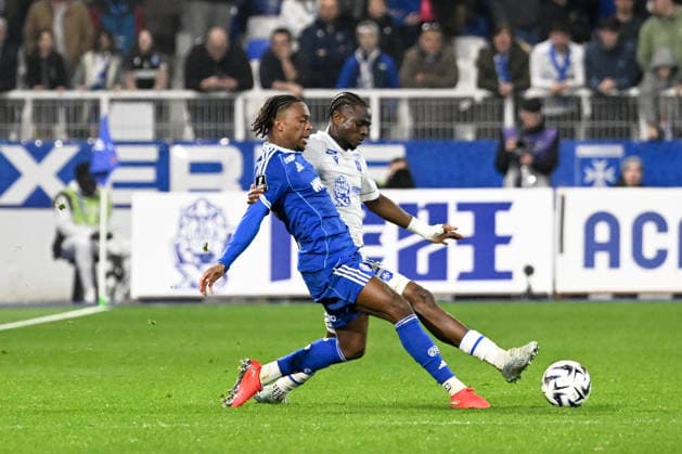 AJ Auxerre v RC Strasbourg Alsace - Ligue 1 McDonald s 2025 2026 29 Samir EL MOURABET (rcsa) - 20 Martial GODO (rcsa) during the Ligue 1 McDonald s match between AJ Auxerre and RC Strasbourg Alsace at Stade Abbe Deschamps on March 7, 2026 in Auxerre, France. Auxerre France  Copyright: xFEPx 776348310