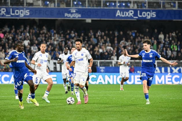 AJ Auxerre v RC Strasbourg Alsace - Ligue 1 McDonald s 2025 2026 29 Samir EL MOURABET (rcsa) - 19 Danny NAMASO (aja) during the Ligue 1 McDonald s match between AJ Auxerre and RC Strasbourg Alsace at Stade Abbe Deschamps on March 7, 2026 in Auxerre, France. Auxerre France  Copyright: xFEPx 776348310