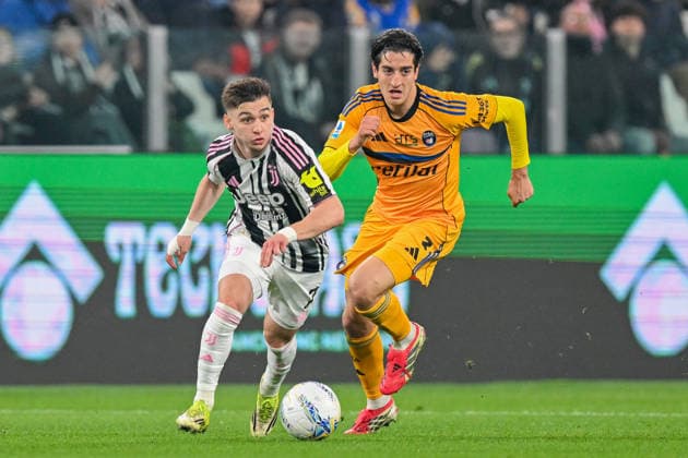 Juventus Francisco Conceicao fights for the ball with Pisa™s Samuele Angori during the Serie A soccer match between Juventus and Pisa at the Allianz Stadium in Genoa, Italy - Saturday, March 07, 2026. - Soccer .  Copyright: xTanoxPecoraro LaPressex