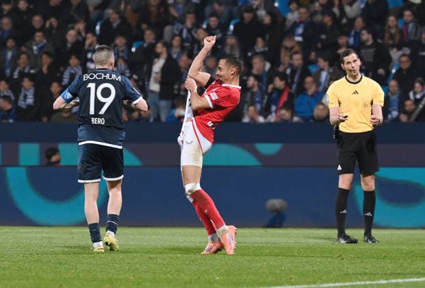 Matus Bero (VfL Bochum), Kenny Prince Redondo (1. FC Kaiserslautern), v.li. 07.03.2026, Fussball 2. Bundesliga, Saison 2025 2026, 25. Spieltag, VfL Bochum - 1. FC Kaiserslautern DFL regulations prohibit any use of photographs as image sequences and or quasi-video Bochum Vonovia Ruhrstadion Nordrhein Westfalen Deutschland