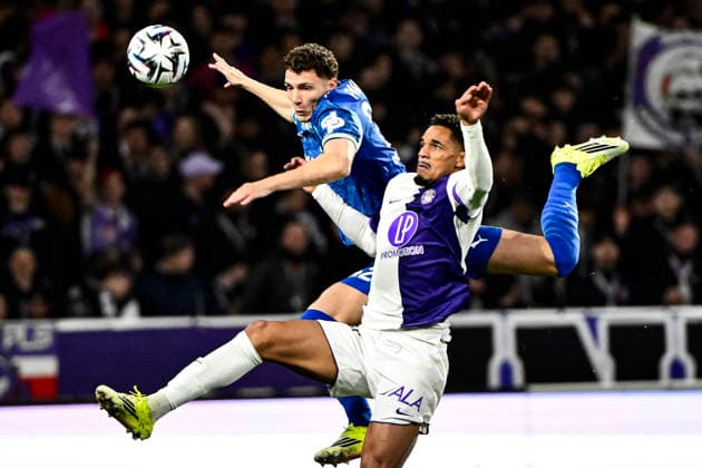 FOOTBALL : Toulouse vs OM - 25eme Journee de Ligue1 McDonald S - Toulouse - 07 03 2026 Benjamin Pavard (om) vs Emersonn (tfc) Toulouse  Copyright: xThierryxBretonx