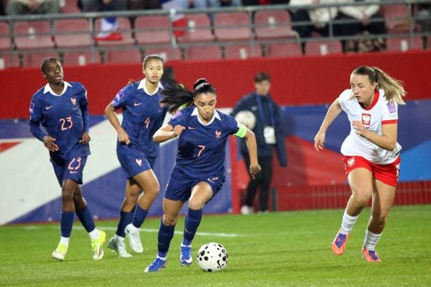football, éliminatoire de la coupe du monde féminine 2027, j2, france - pologne NICOLAS GOISQUE MAXPPP - 07 03 2026, 21h10, stade gaston gérard de dijon , football, éliminatoire de la coupe du monde féminine 2027, 2ème journée, france - pologne, la capitaine françise sakina karchaoui à la relance Dijon, France, march 7th 2026 Football, Women s World Cup 2027 qualifier, Matchday 2, France vs. Poland  Copyright: xMAXPPPxNICOLASxGOISQUEx GSQ202603071446 GSQ202603071446