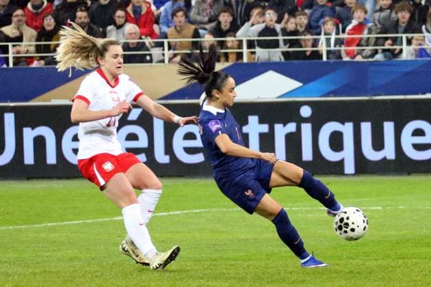 football, éliminatoire de la coupe du monde féminine 2027, j2, france - pologne NICOLAS GOISQUE MAXPPP - 07 03 2026, 21h10, stade gaston gérard de dijon , football, éliminatoire de la coupe du monde féminine 2027, 2ème journée, france - pologne, sakina karchaoui va avec l aide marie-antoinette katoto inscrire le second but français sur cette frappe à la 40ème minute Dijon, France, march 7th 2026 Football, Women s World Cup 2027 qualifier, Matchday 2, France vs. Poland  Copyright: xMAXPPPxNICOLASxGOISQUEx GSQ202603071459 GSQ202603071459