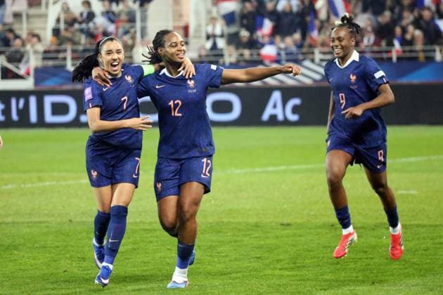 football, éliminatoire de la coupe du monde féminine 2027, j2, france - pologne NICOLAS GOISQUE MAXPPP - 07 03 2026, 21h10, stade gaston gérard de dijon , football, éliminatoire de la coupe du monde féminine 2027, 2ème journée, france - pologne, la joie des francaises sakina karchaoui, marie-antoinette katoto et melvine malard après le but du 2-1 inscrit à la 40ème minute Dijon, France, march 7th 2026 Football, Women s World Cup 2027 qualifier, Matchday 2, France vs. Poland  Copyright: xMAXPPPxNICOLASxGOISQUEx GSQ202603071461 GSQ202603071461